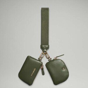 DUAL POUCH WRISTLET *LEATHER ALTERNATIVE